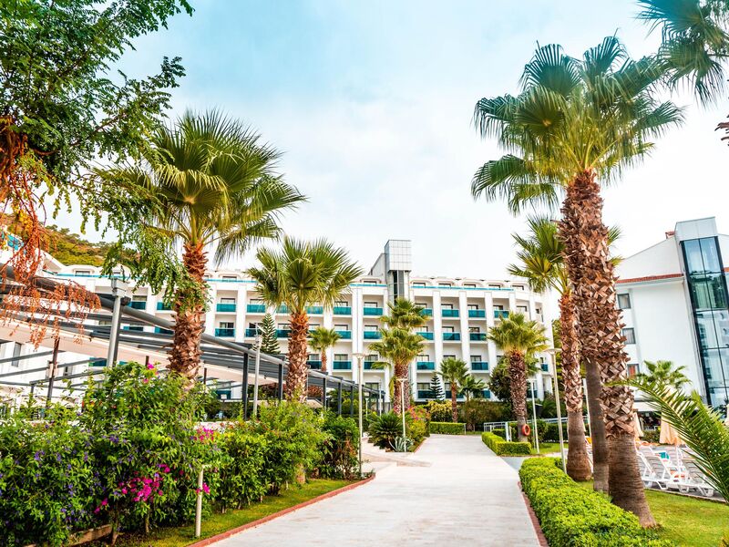 Green Nature Resort & Spa